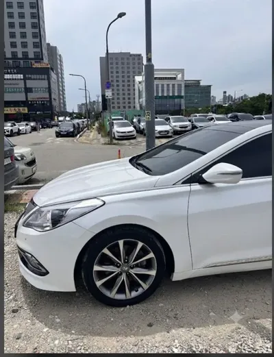 Hyundai Grandeur 2015, 169102 км, за 7000000 KRW