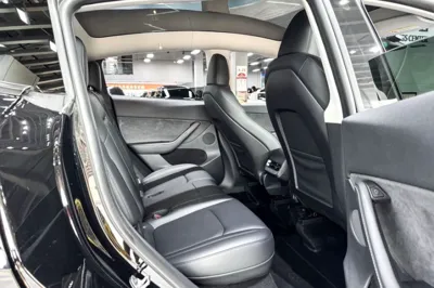 Tesla Model Y 2023, 46300 км, за 215923.9 CNY - фото 39