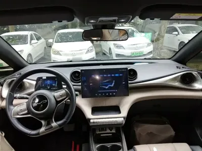 BYD Dolphin 2023, 68800 км, за 59300 CNY - фото 10