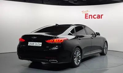 Hyundai Genesis 2015, 167626 км, за 12500000 KRW