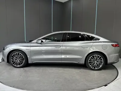 BYD Han 2022, 54000 км, за 103000 CNY