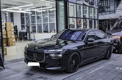 BMW 7-Series · 2024 год
