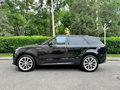 Land Rover Sport 2024, 3100 км, за 865800 CNY - фото 3