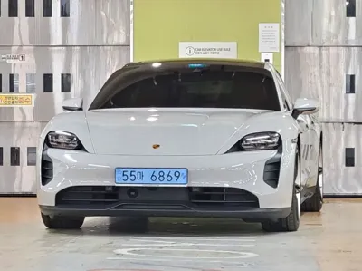 Porsche Taycan · 2022 год