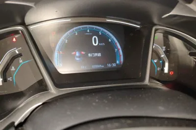 Honda Civic 2019, 35500 км, за 78755.13 CNY - фото 12