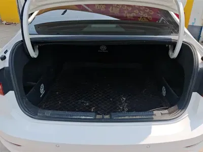Volkswagen Lavida 2021, 118500 км, за 56500 CNY