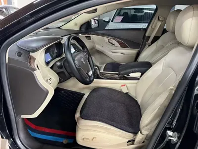 Buick LaCrosse 2015, 107000 км, за 21100 CNY