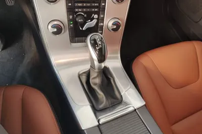 Volvo S60 2017, 68900 км, за 53127.49 CNY - фото 16