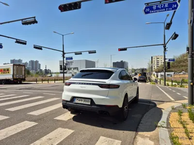 Porsche Cayenne 2021, 82300 км, за 33370000 KRW