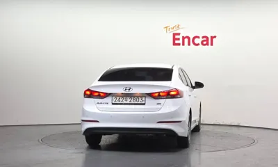 Hyundai Avante 2017, 126825 км, за 7500000 KRW - фото 4