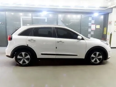Kia Niro 2017, 127670 км, за 10800000 KRW