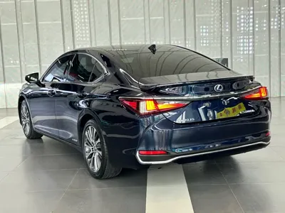 Lexus ES 2021, 20000 км, за 235799 CNY - фото 6