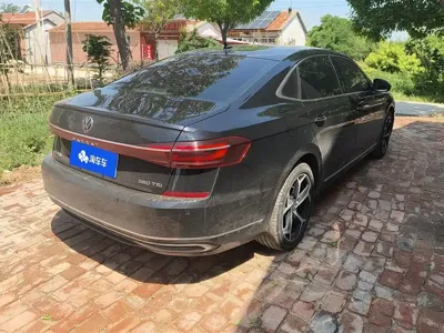 Volkswagen Passat 2025, 20600 км, за 132000 CNY - фото 3