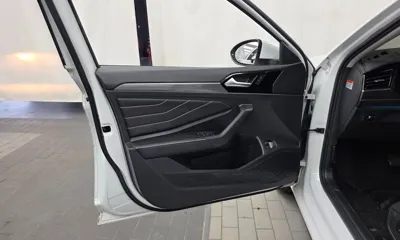 Volkswagen Jetta 2023, 24031 км, за 24000000 KRW - фото 24