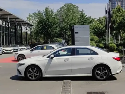 Mercedes-Benz A-Class 2024, 44000 км, за 125800 CNY