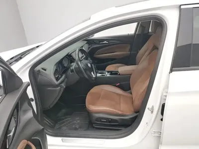 Buick Regal 2019, 79400 км, за 49800 CNY - фото 11