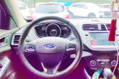 Ford Escort 2019, 55400 км, за 43698.58 CNY - фото 9