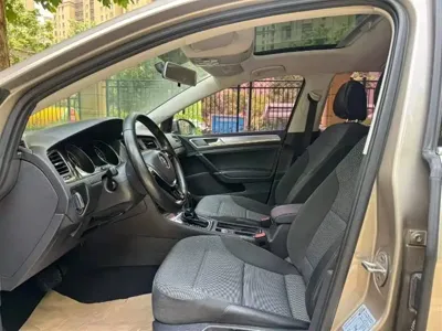Volkswagen Golf 2018, 90000 км, за 49800 CNY - фото 8