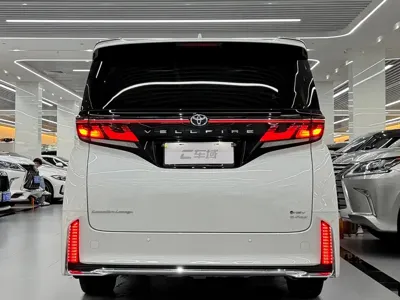 Toyota Vellfire 2023, 40000 км, за 756800 CNY - фото 4