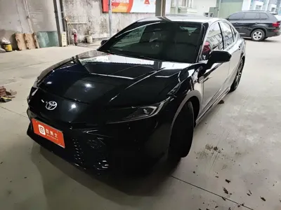 Toyota Camry · 2024 год