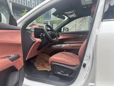 Changan 长安CS75PLUS 2025, 2500 км, за 98000 CNY