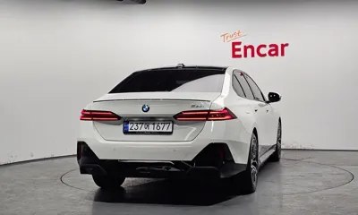 BMW 5-Series 2024, 11427 км, за 63500000 KRW