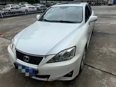 Lexus IS · 2012 год