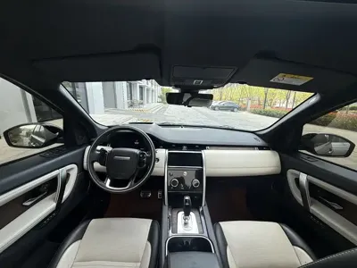 Land Rover Discovery Sport 2021, 68000 км, за 116800 CNY