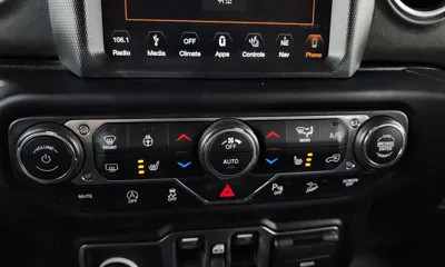Jeep Wrangler 2019, 97392 км, за 32900000 KRW - фото 33