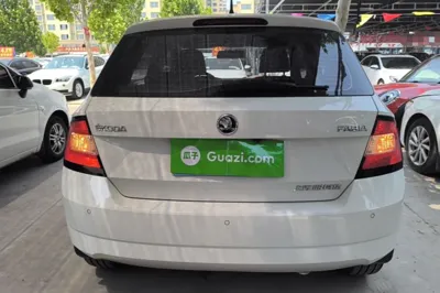 Skoda Fabia 2017, 58600 км, за 43284.8 CNY - фото 5