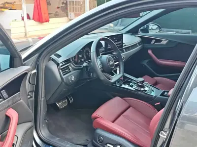 Audi A4L 2025, 8000 км, за 152600 CNY