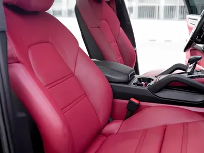 Porsche Cayenne Hybrid 2022, 20000 км, за 456100 CNY - фото 6
