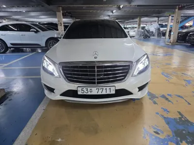Mercedes-Benz S-Class · 2015 год
