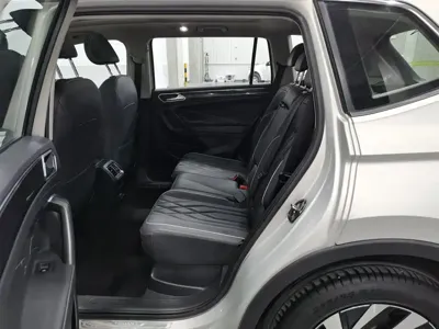 Volkswagen Tiguan L 2022, 93300 км, за 87899 CNY - фото 15
