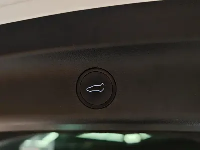 Tesla Model Y 2022, 65000 км, за 183000 CNY - фото 13