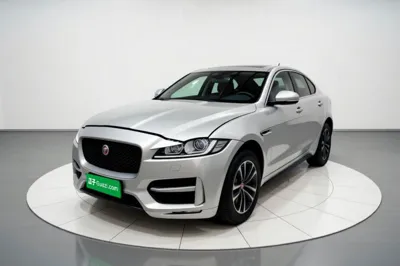 Jaguar F-Pace · 2018 год