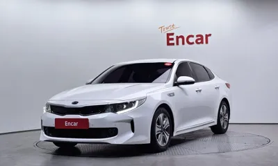 Kia K5 · 2017 год