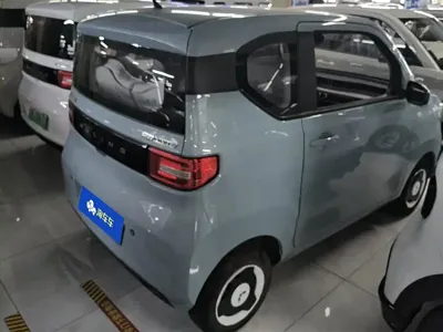 Wuling MINIEV 2023, 29600 км, за 17500 CNY