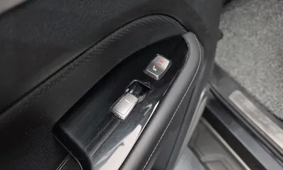 KG_Mobility_Ssangyong Rexton 2018, 141891 км, за 12700000 KRW - фото 33