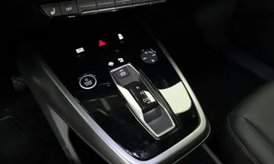 Audi Q4 e-tron 2025, 10881 км, за 49900000 KRW - фото 9