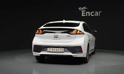 Hyundai Ioniq 2020, 197365 км, за 13100000 KRW