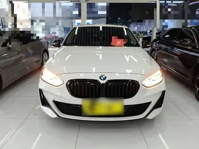 BMW 1 Series 2023, 19200 км, за 87300 CNY