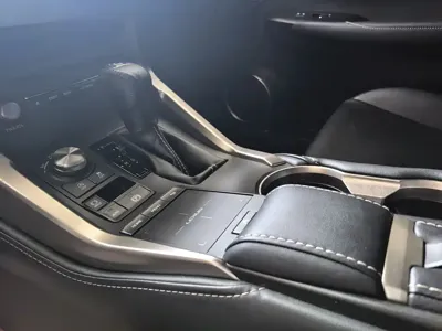 Lexus NX 2021, 43000 км, за 158800 CNY - фото 8