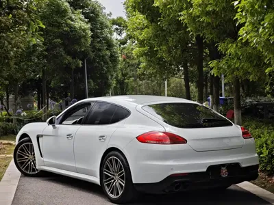 Porsche Panamera 2016, 85000 км, за 238000 CNY