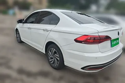 Volkswagen Bora 2023, 23900 км, за 92887.45 CNY