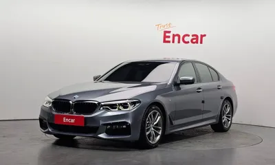 BMW 5-Series · 2017 год