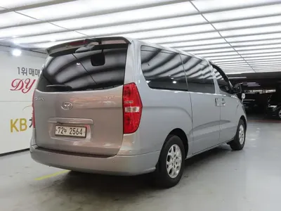 Hyundai Starex 2015, 136543 км, за 8200000 KRW