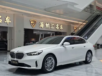 BMW 5 Series · 2025 год