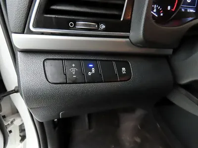 Hyundai Avante 2018, 127879 км, за 9200000 KRW - фото 15