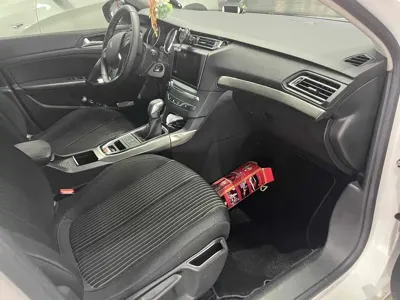 Peugeot 408 2016, 97000 км, за 18800 CNY